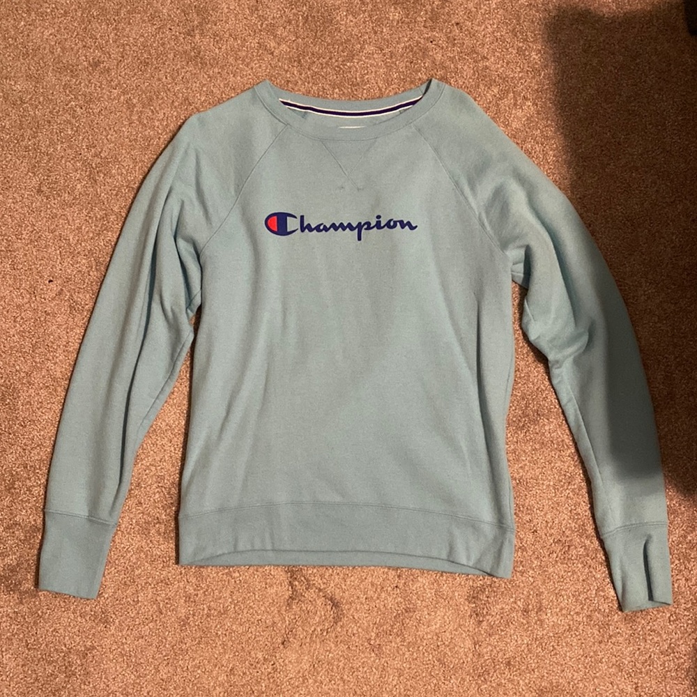 Champion crew neck, size medium